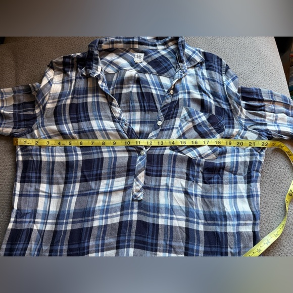 Gap Maternity Womens 1/2 Button Pullover Shirt L Blue Plaid Lightweight Flannel - Picture 7 of 7
